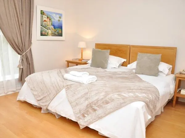 Bell Rosen Guest House Bellville